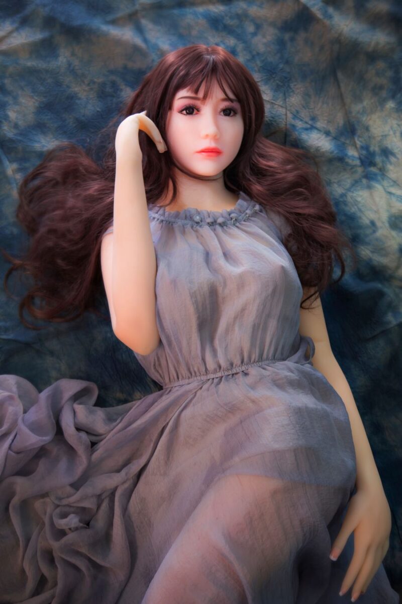 Lynn real doll10