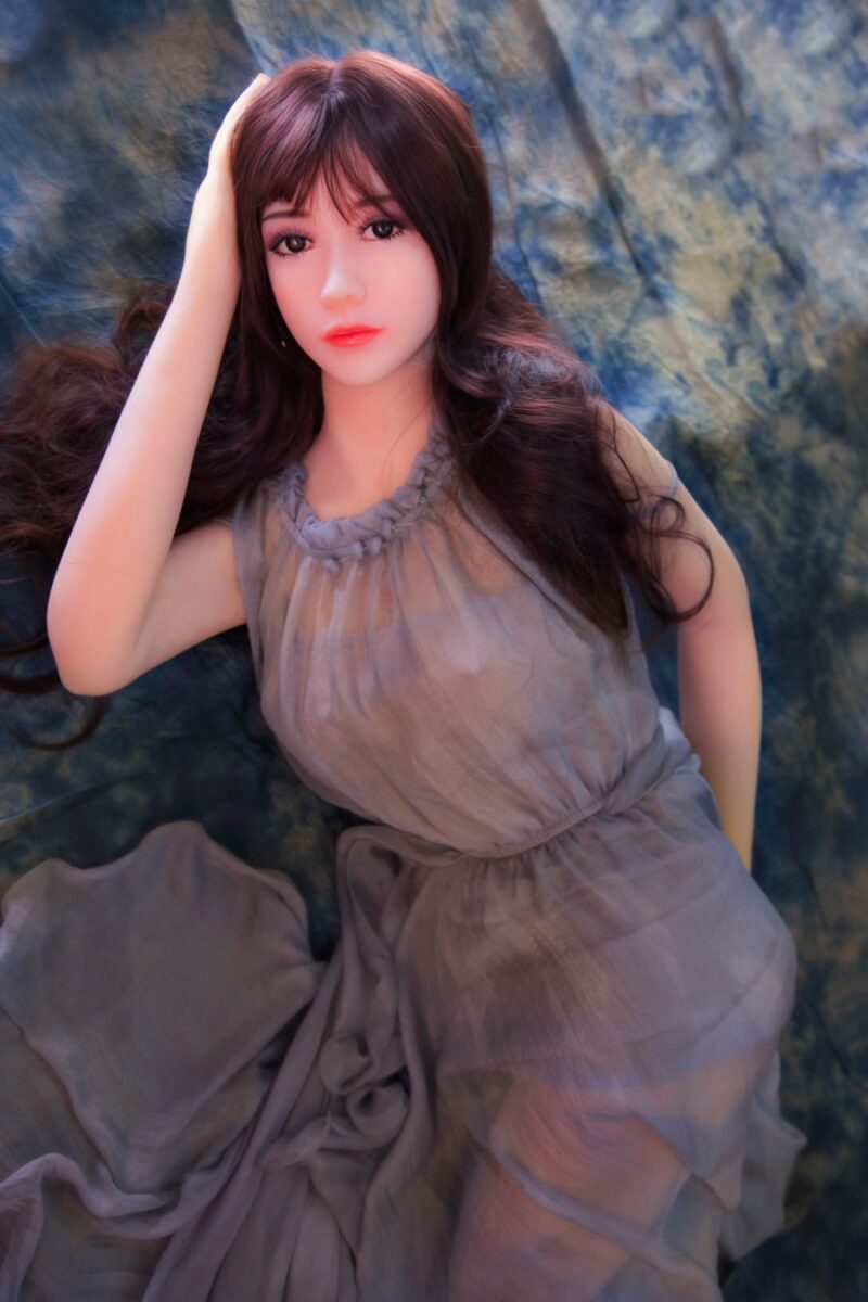 Lynn real doll4