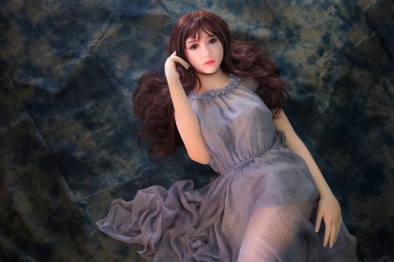 Lynn real doll9