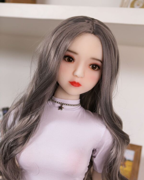 Nelly - 68 Cm Doll Beag Gnéas Réalaíoch