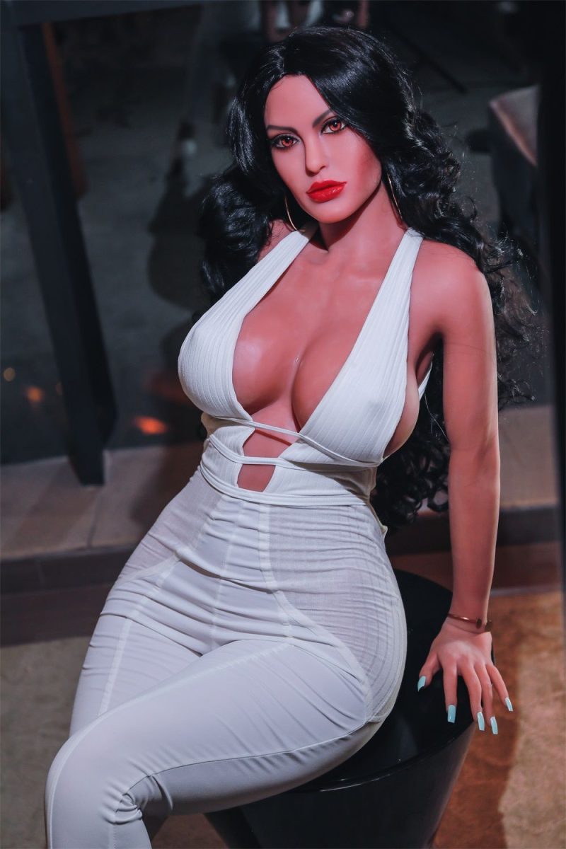 Molly real sex doll2