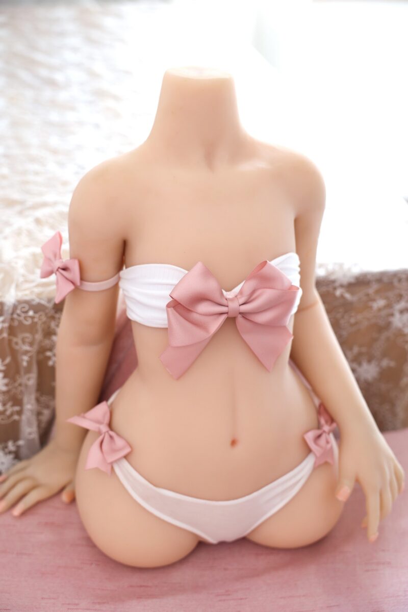 sex doll torso with hand 2